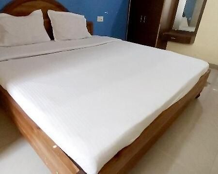 Spot On 80624 Hotel Niladri Complex Puri Esterno foto