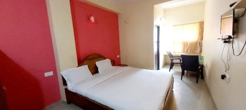 Spot On 80624 Hotel Niladri Complex Puri Esterno foto