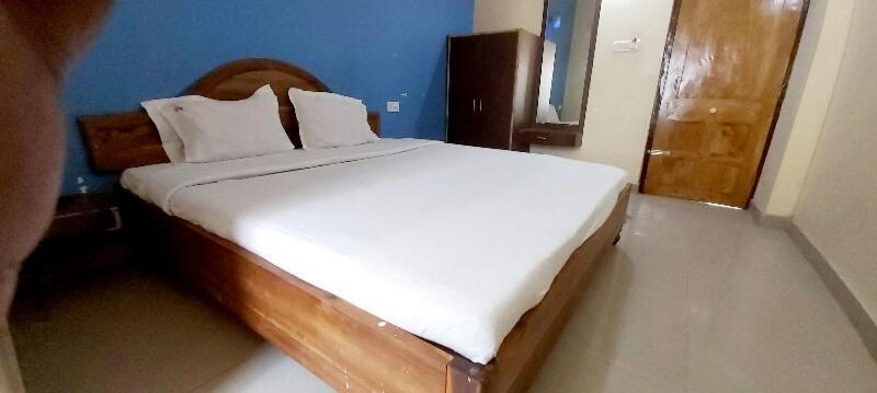 Spot On 80624 Hotel Niladri Complex Puri Esterno foto